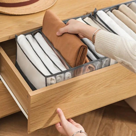 Organisateur de Vêtements de Garde-Robe : Solution de Rangement Idéale